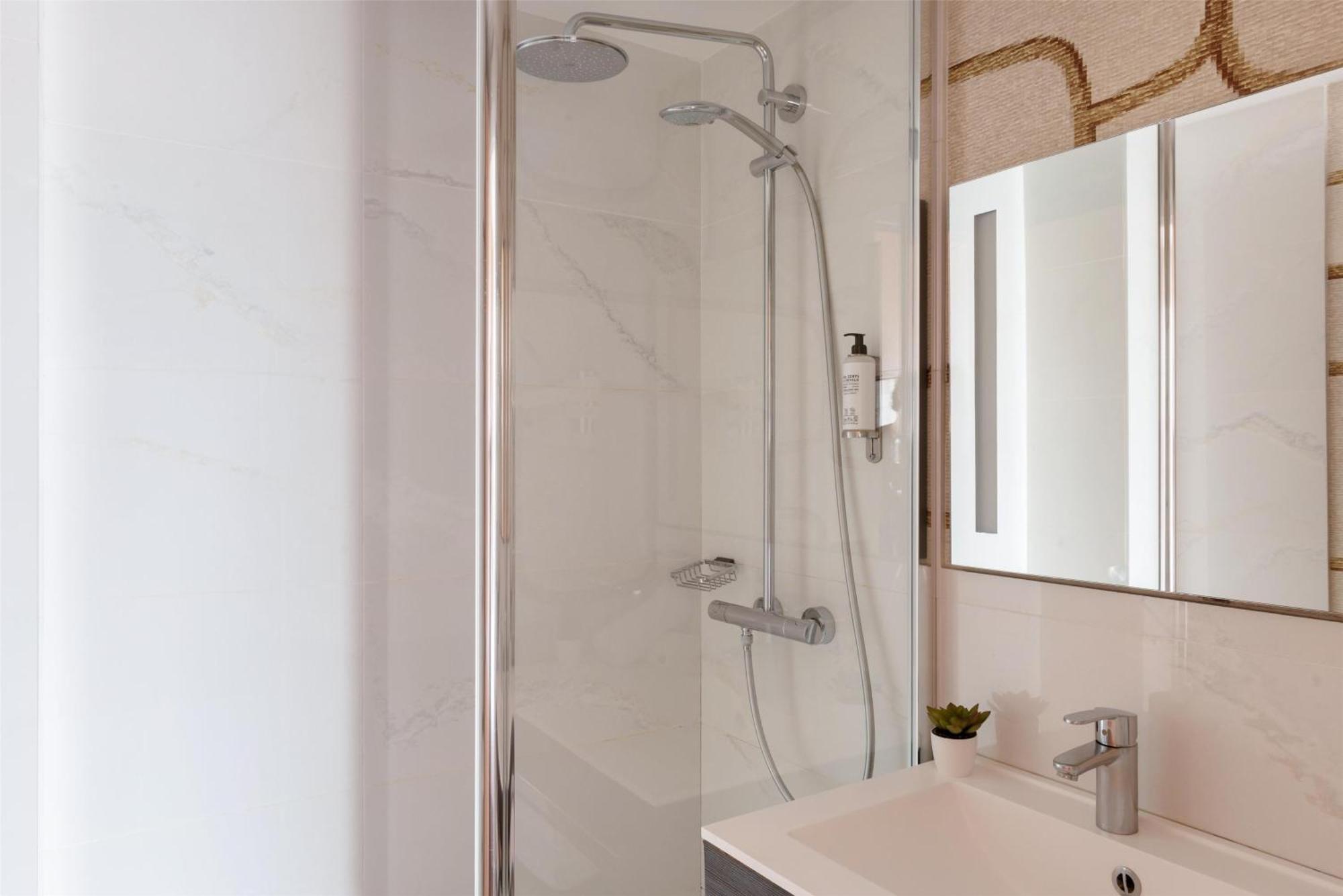 Quarto Individual Standard