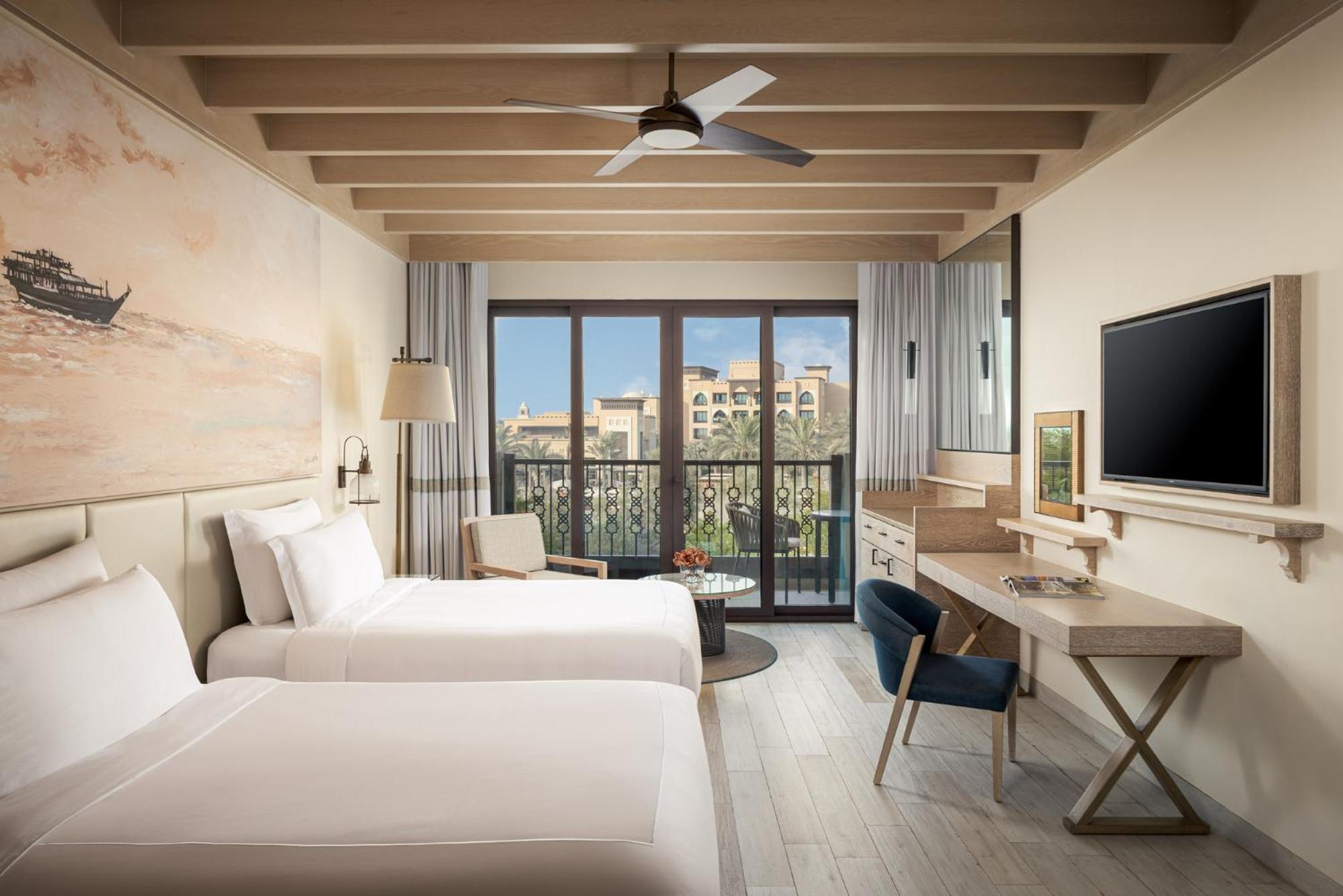 Guest Room with Balcony - Twin,1698315099:JPEG