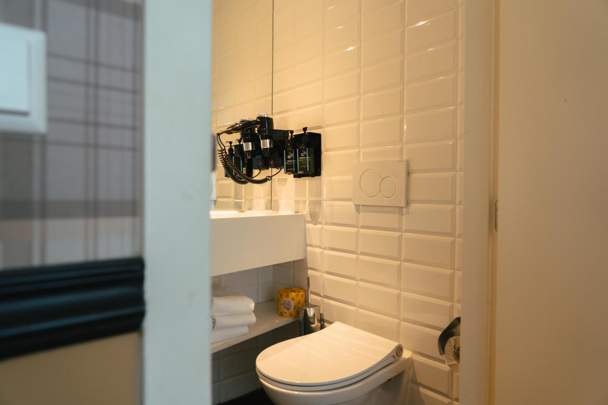 Medium Triple Room,1716971341:JPEG