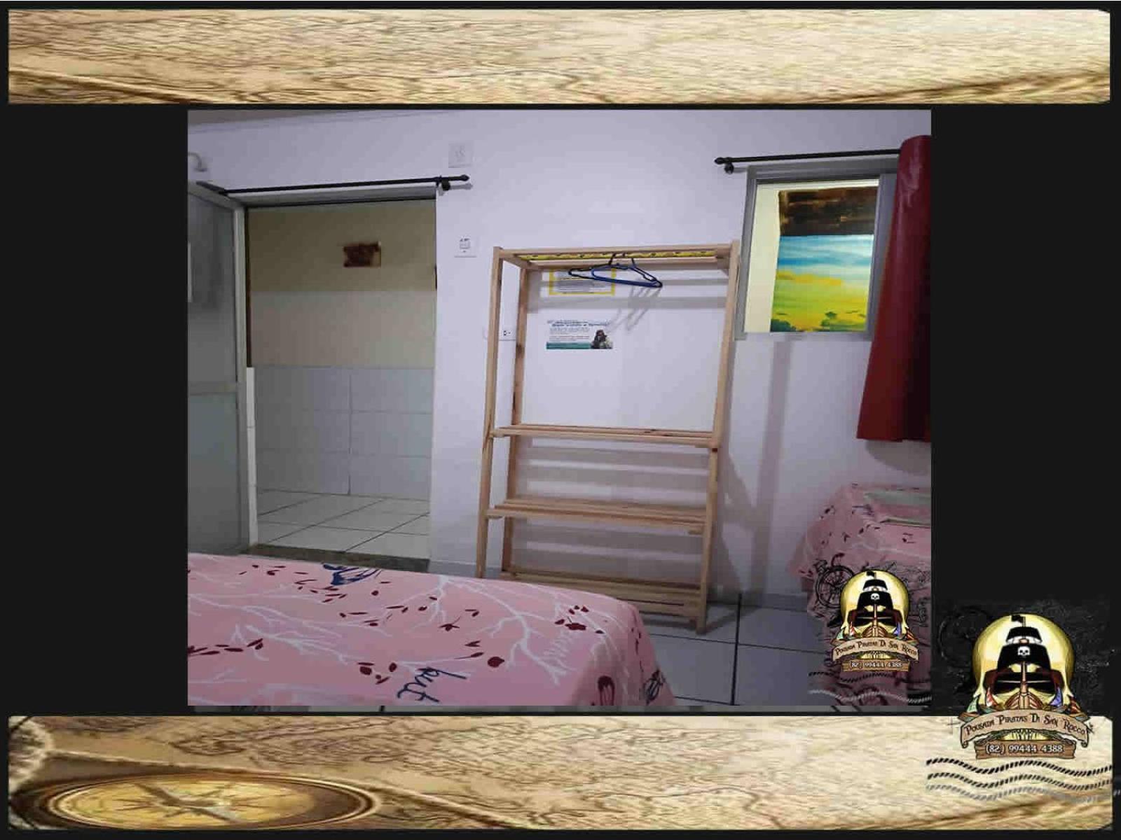 Quarto Triplo com Casa de Banho Privativa