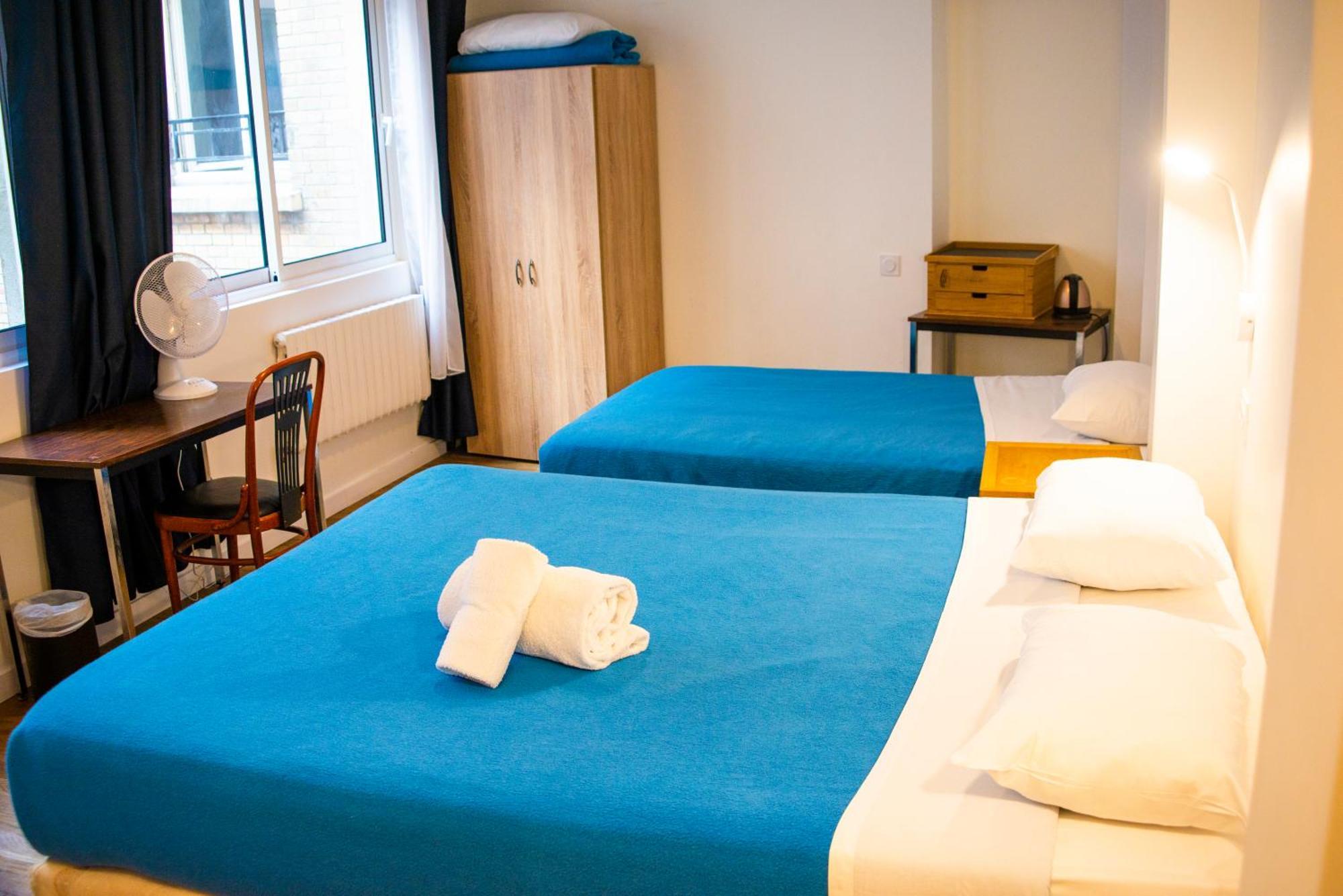 Chambre Triple avec Salle de Bains Privative
