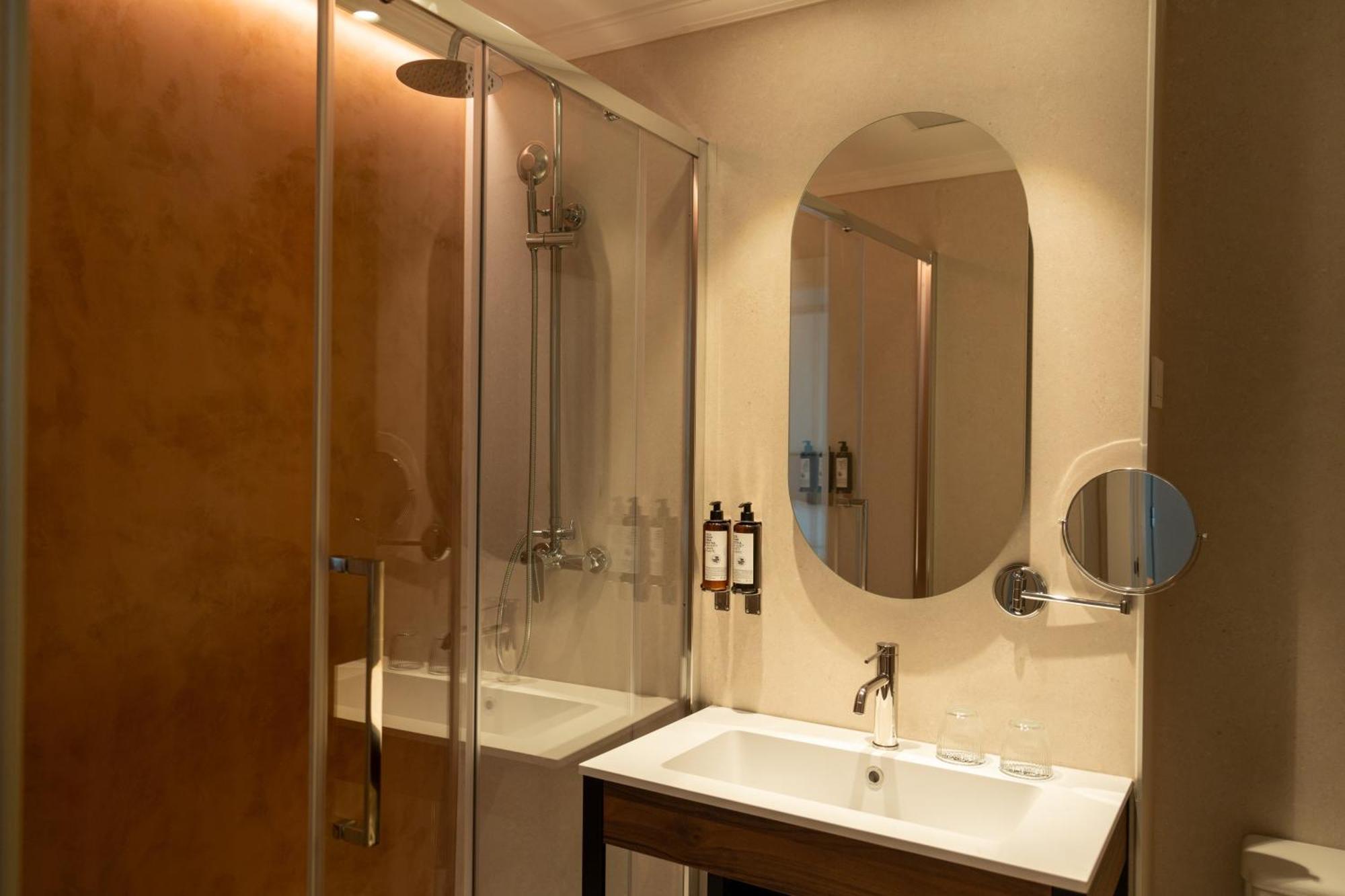 Quadruple Room (4 Adults)
