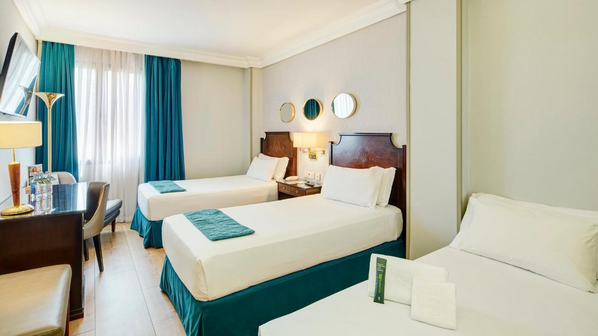 Camera Matrimoniale con Letto Supplementare