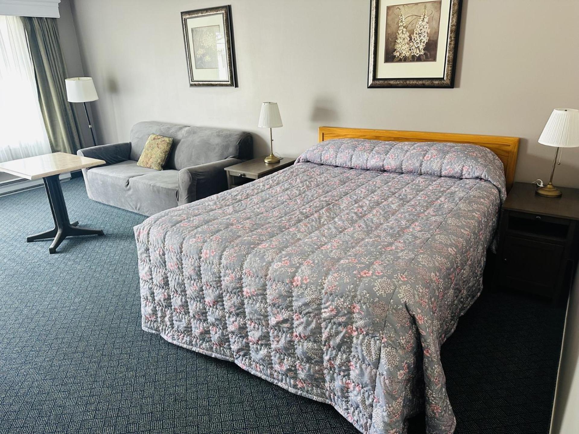 Queen Room
