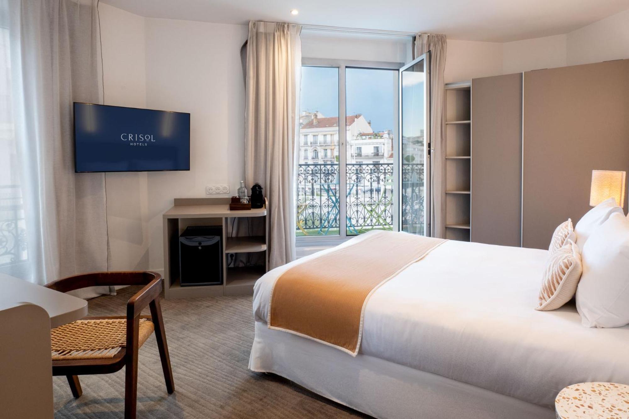 Superior Double Room with Balcony
