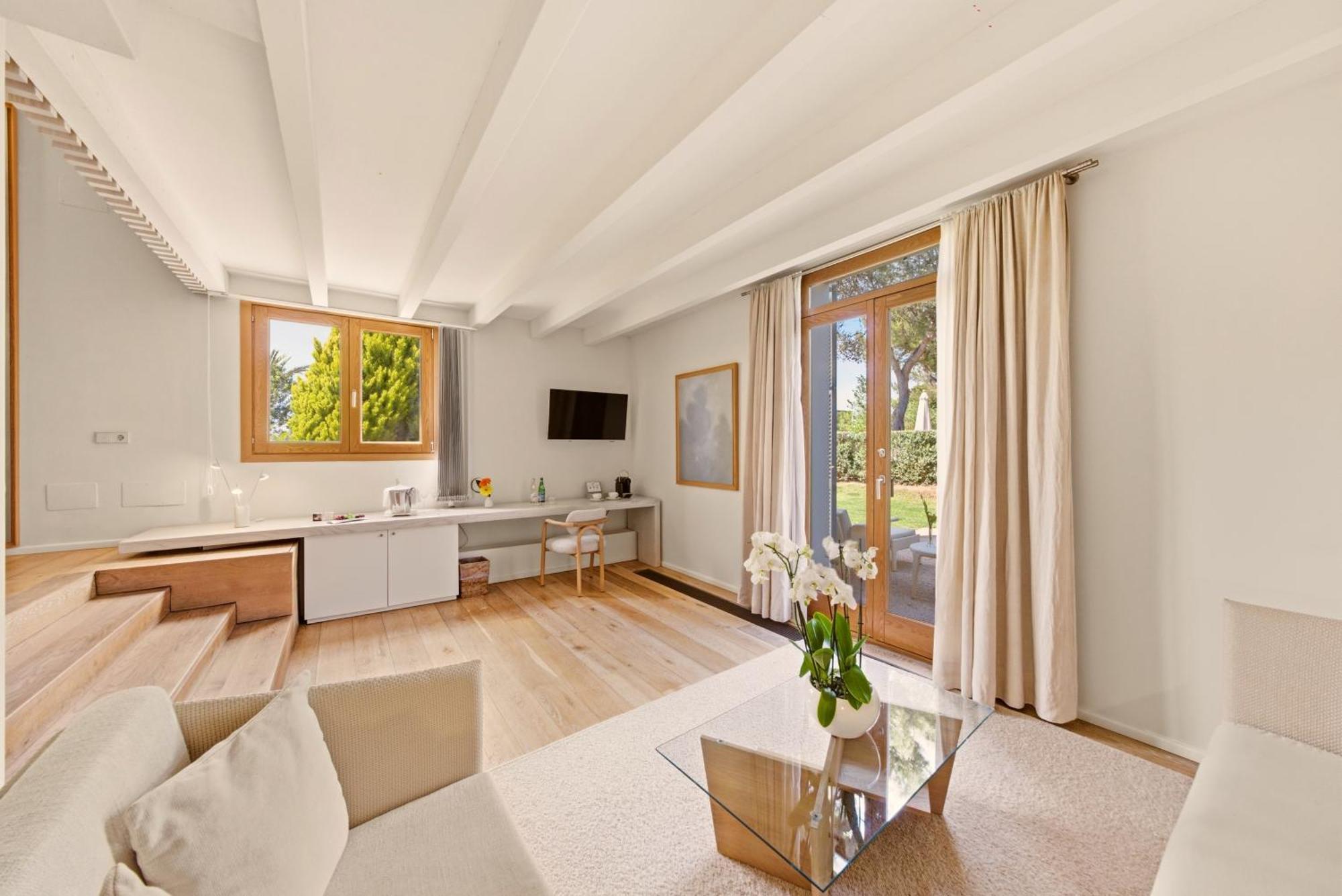 Suite Terrace,1774478904:JPEG
