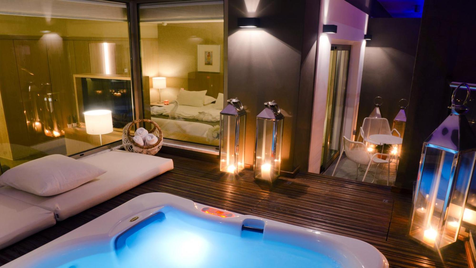 Suite Exécutive avec Vue sur Piscine