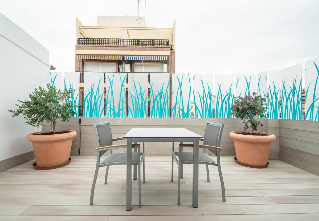 Deluxe Double Room with Balcony,255500821:JPEG