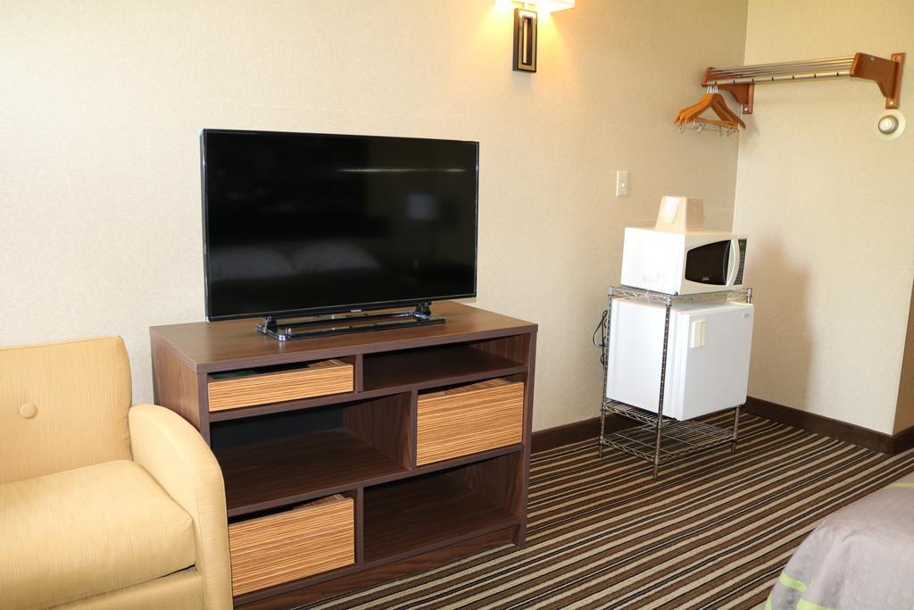Double Room with Two Double Beds - Non-Smoking