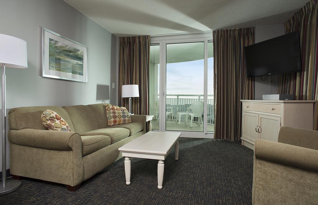 One-Bedroom Corner Suite