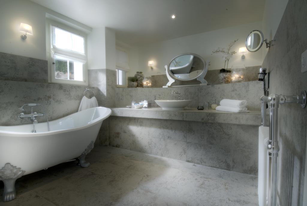 Superior King Suite