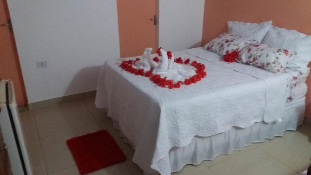Quarto Grande com Cama de Casal ou 2 de Solteiro