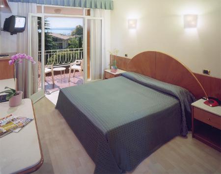 Klassieke Tweepersoonskamer met 1 Tweepersoonsbed of 2 Aparte Bedden en Balkon