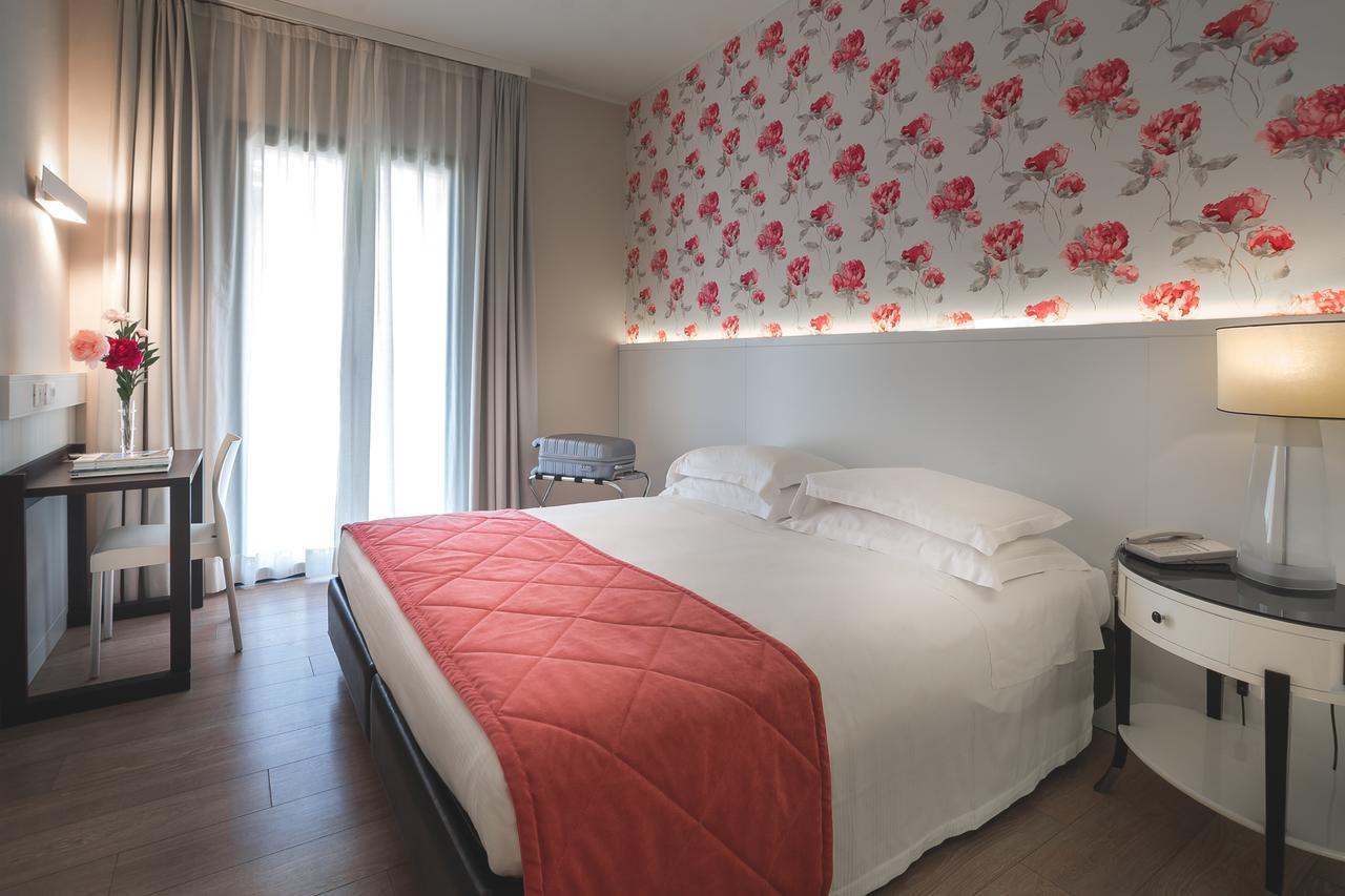 Superior Room,846403385:JPEG