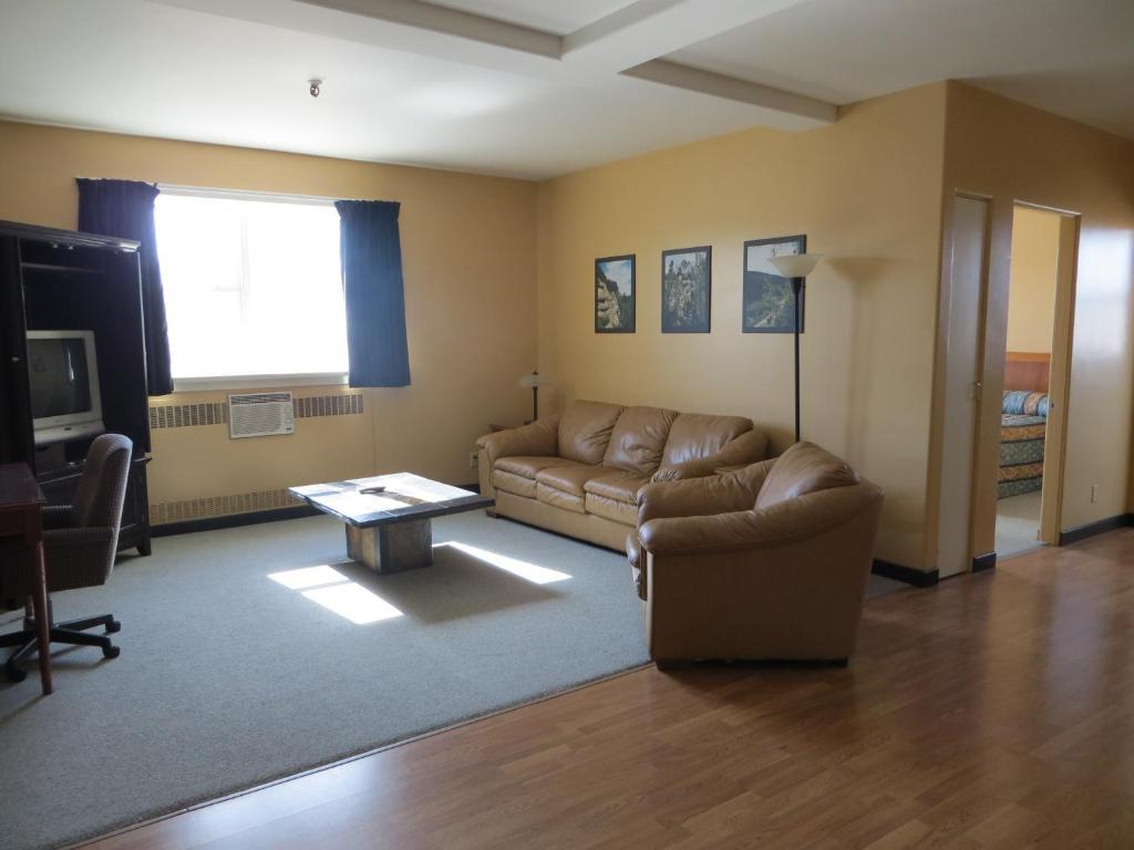 One-Bedroom Suite - Non-Smoking