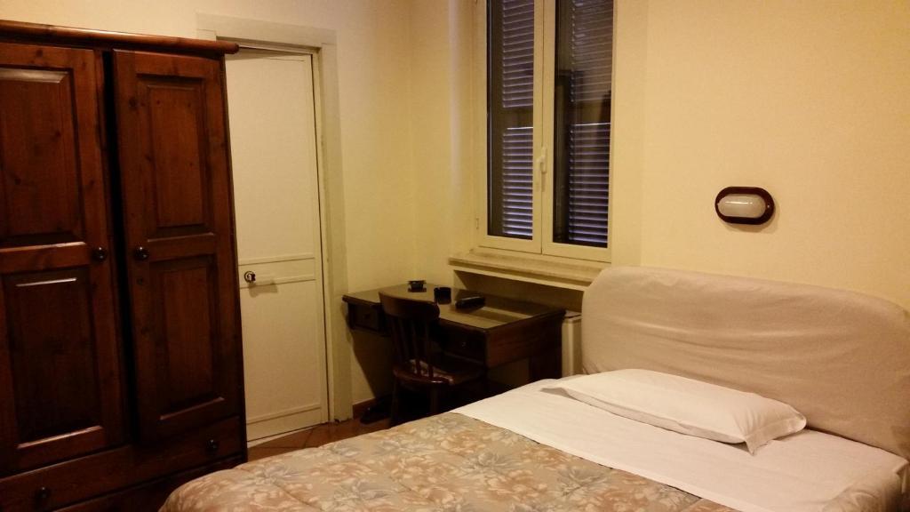 Single Room,67590143:JPEG