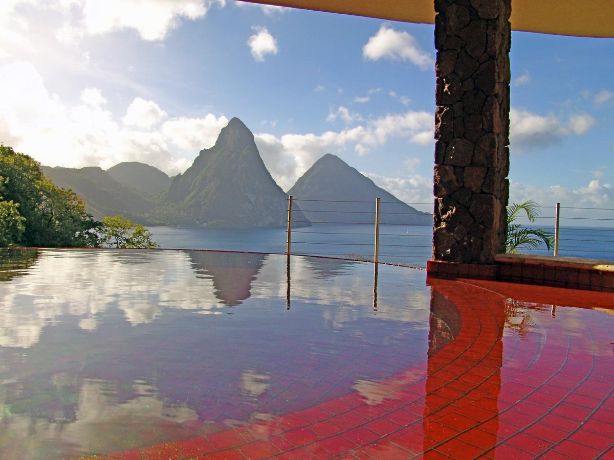 Sun Infinity Pool Sanctuary