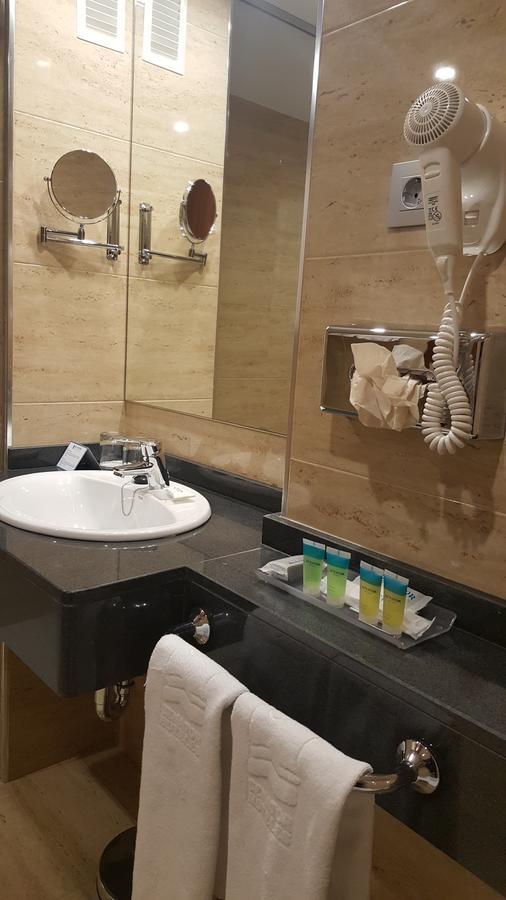 Two Double or Twin Room Connected,660669795:JPEG