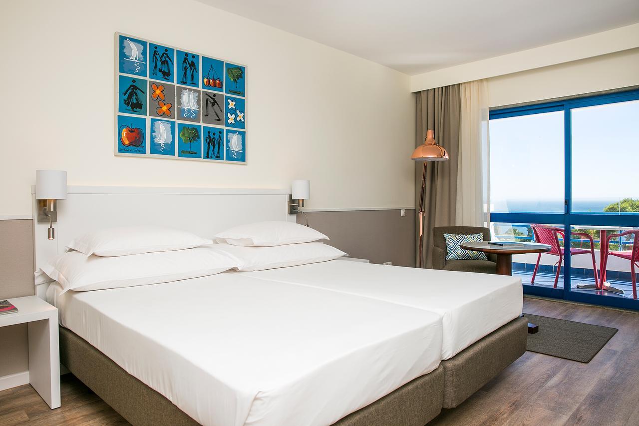 Quarto Twin Deluxe com Vista Mar