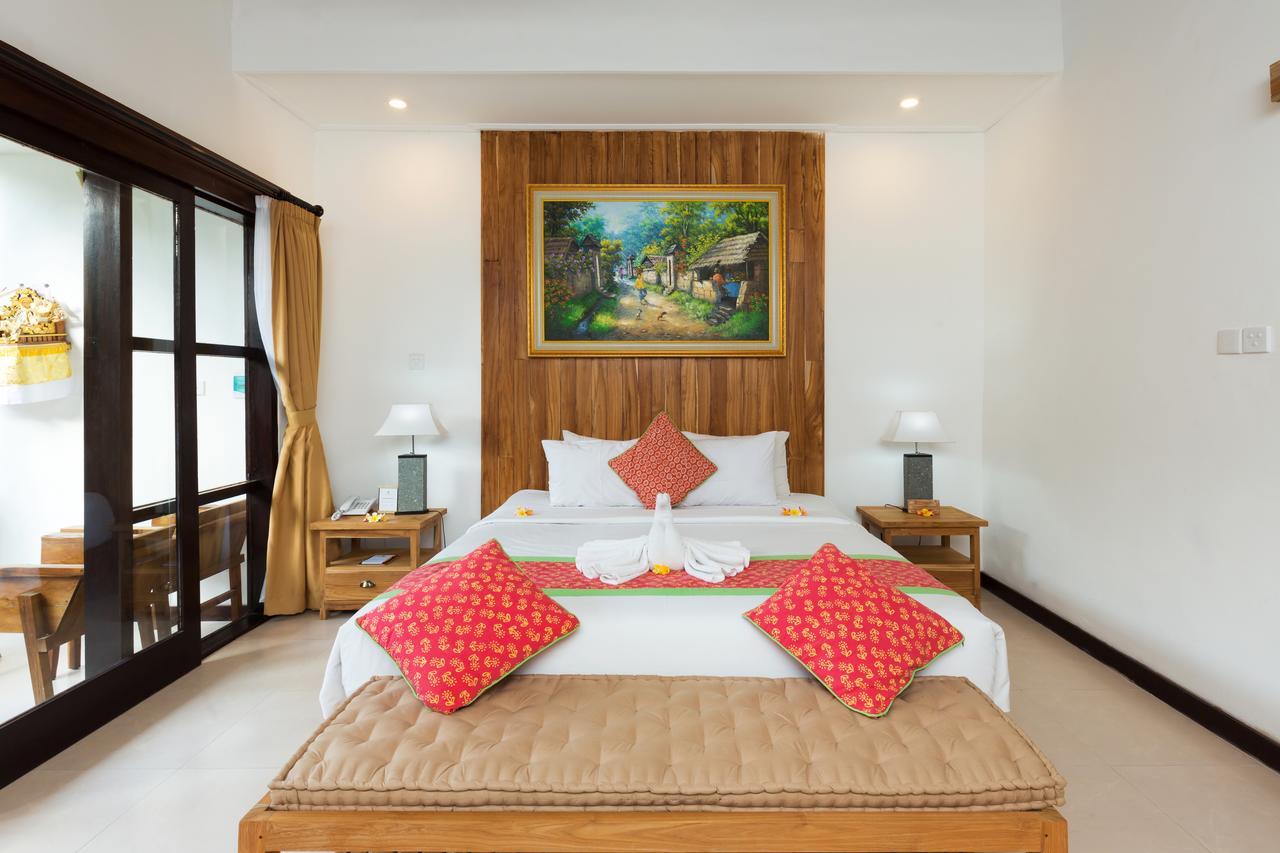 Junior Suite with Pool View,665845395:JPEG