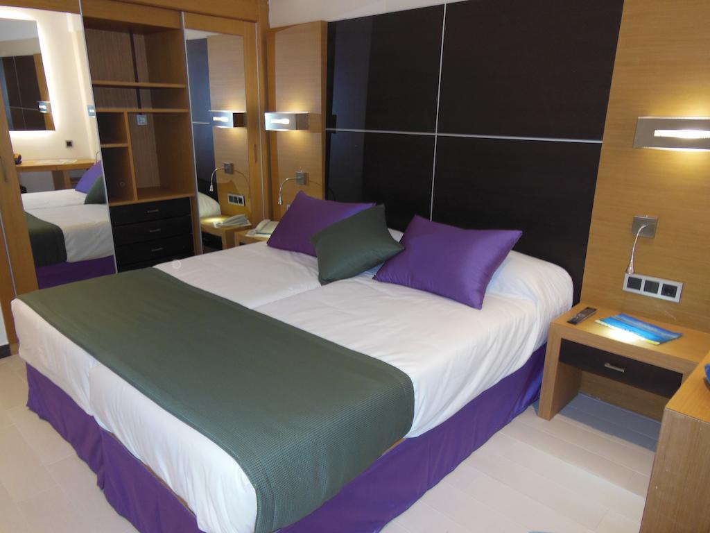 Single Room,680761614:JPEG
