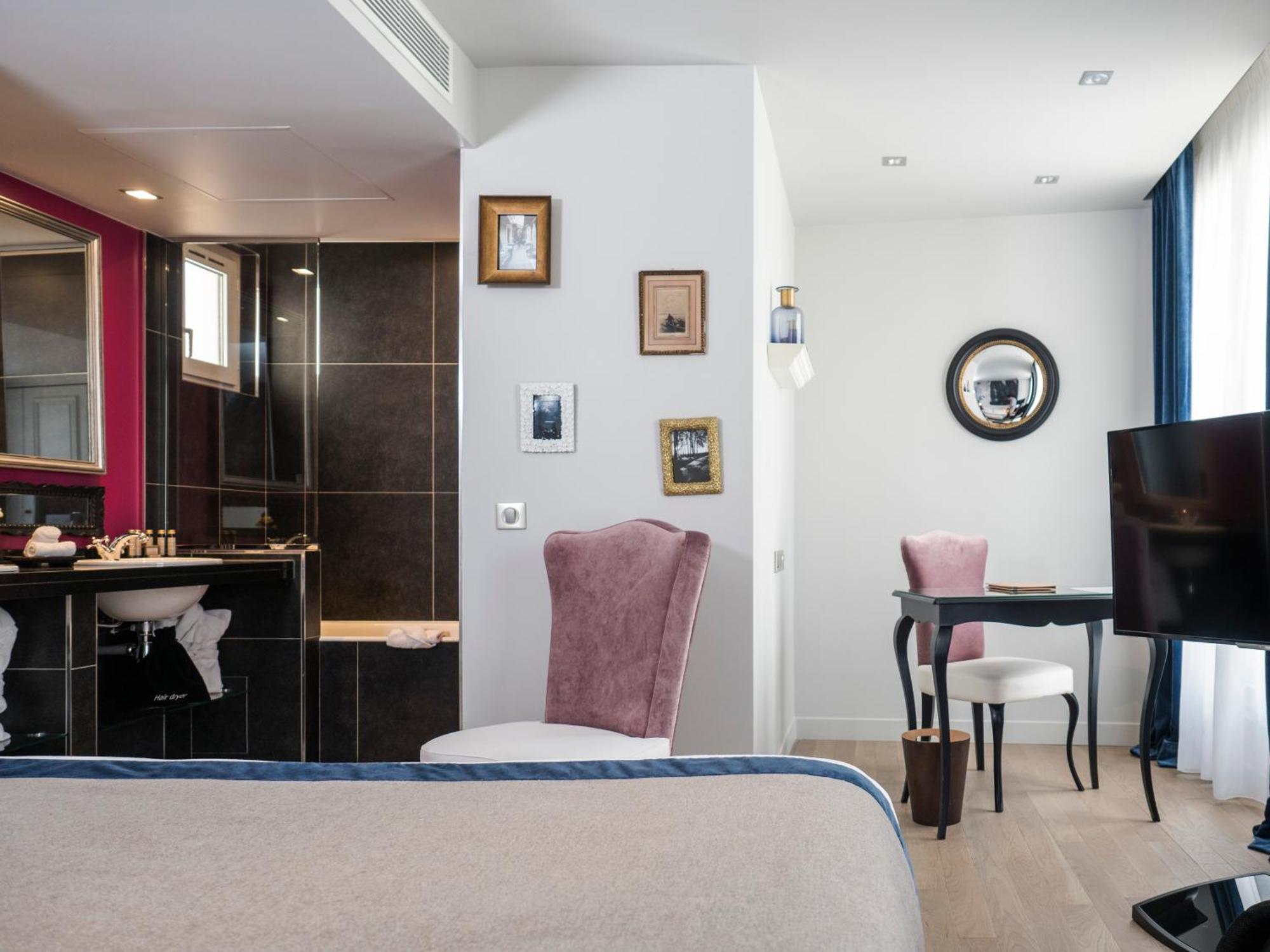 Privilege,1498797739:JPEG