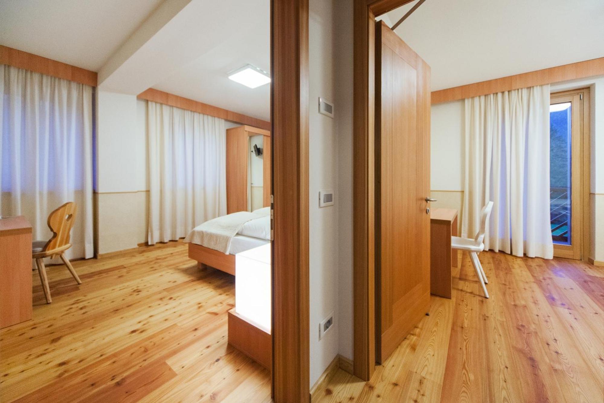 2 Camere Comunicanti