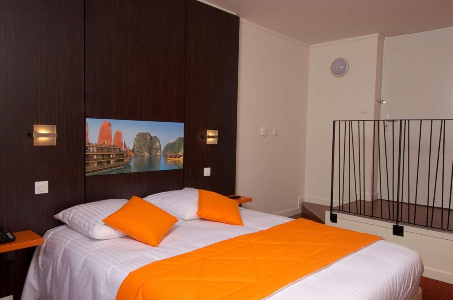 Superior Queen Room with Lateral Sea View,698403768:JPEG