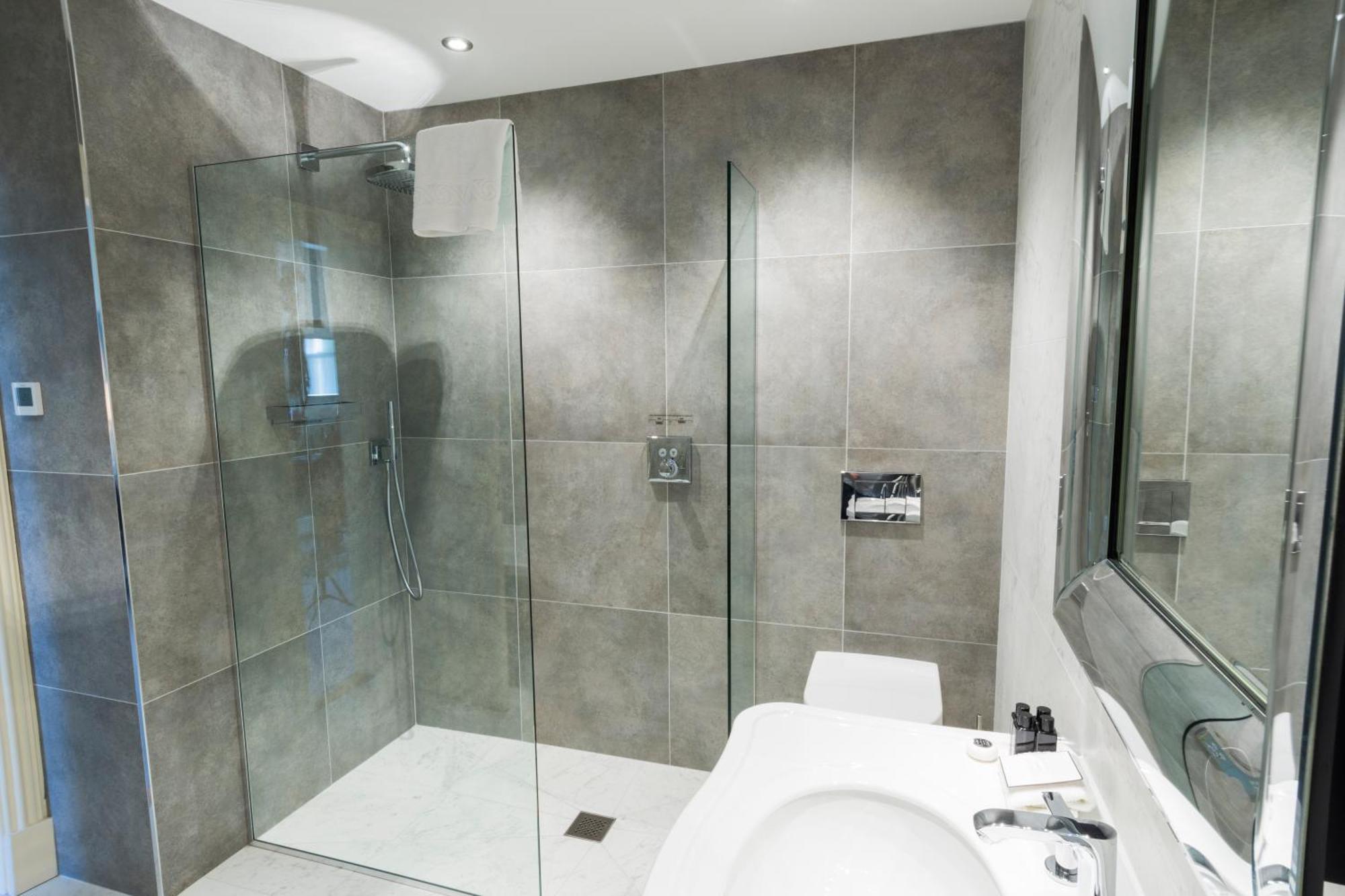 Double Room,1536726658:JPEG