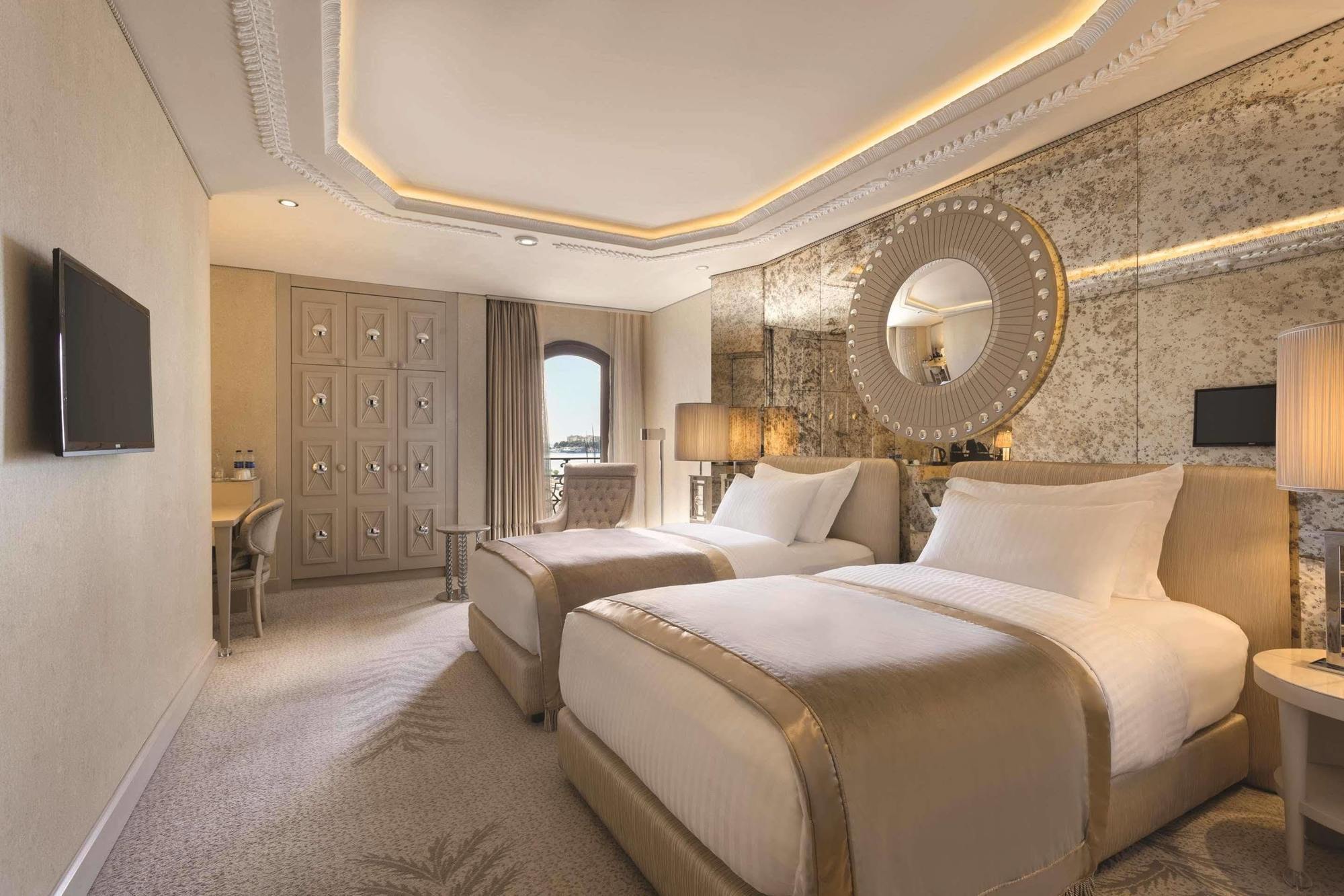 Deluxe Doppelzimmer mit teilweisem Meerblick