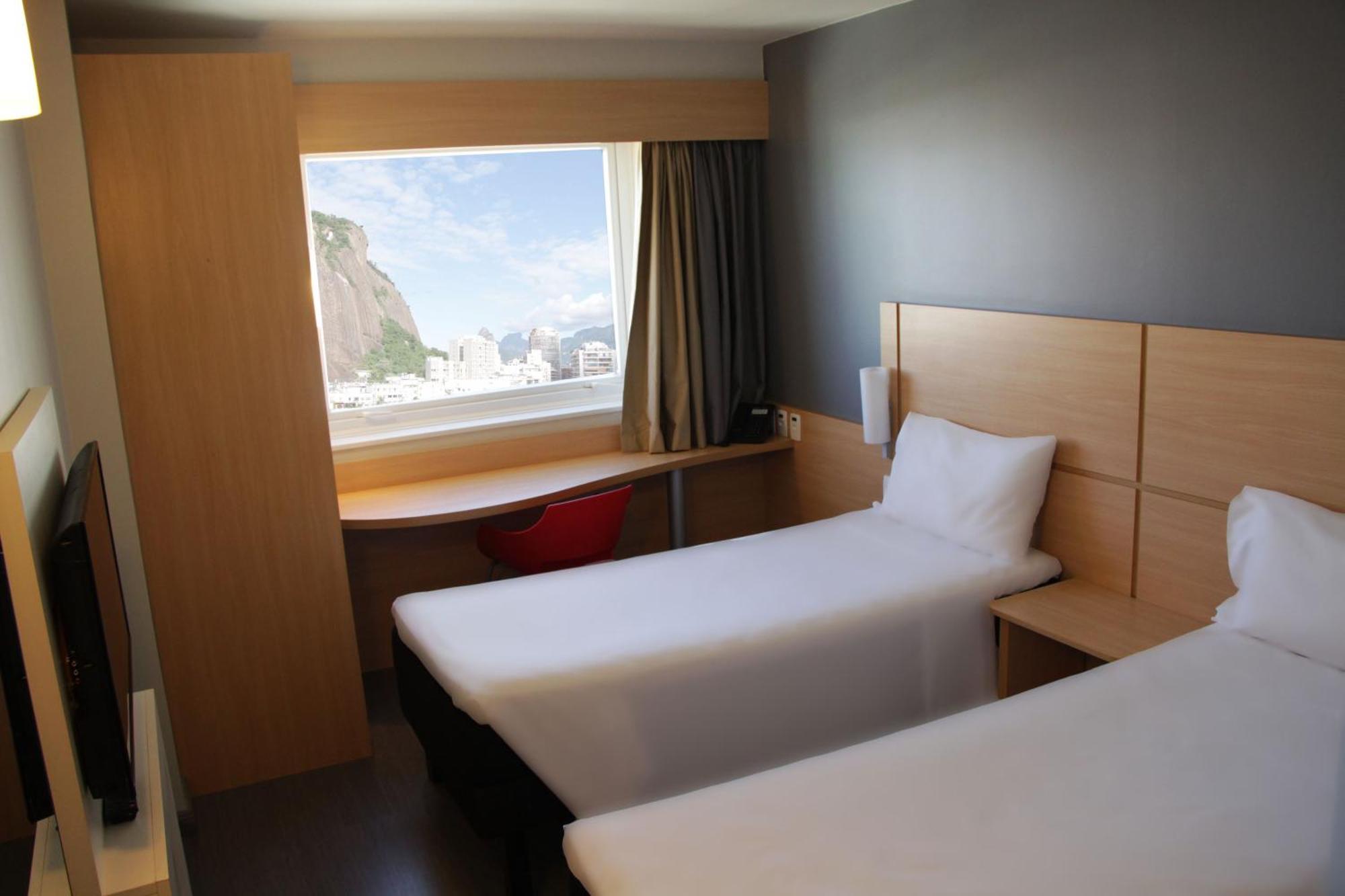 Quarto Standard com 2 Camas Individuais