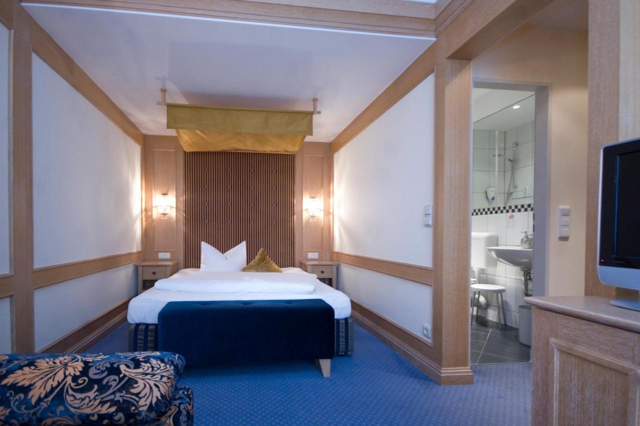 Double Room,736626613:JPEG