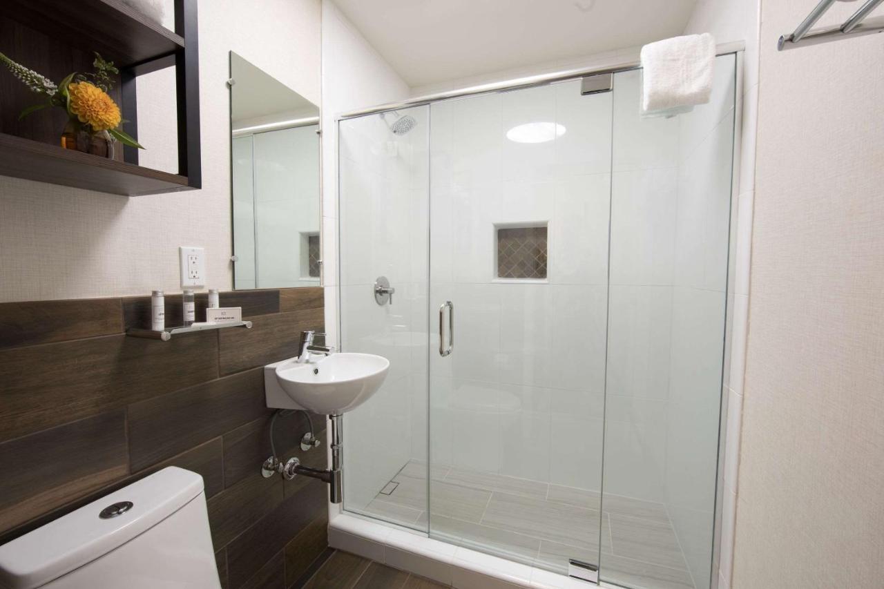 Deluxe Double Room Two Double Beds Non-Smoking