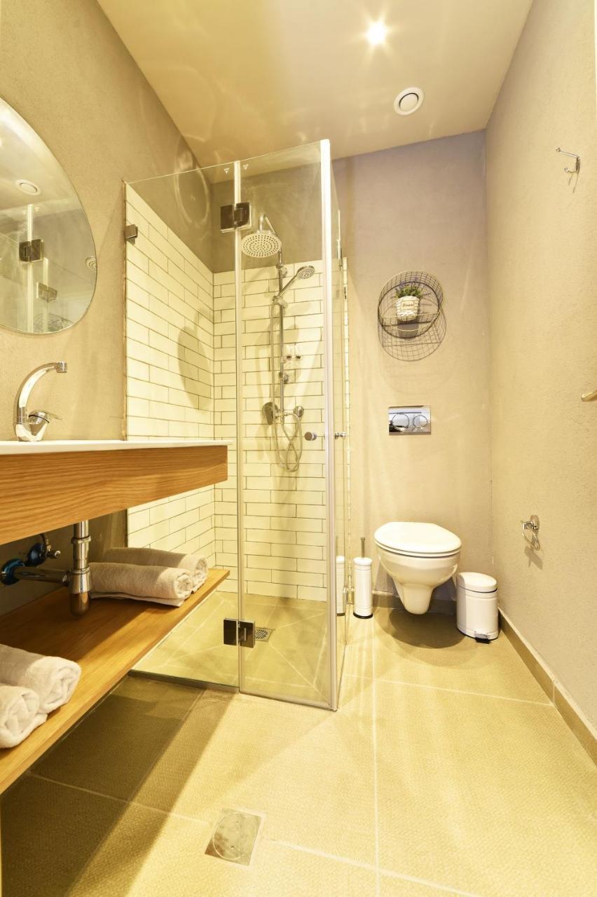 Double Room,1011107077:JPEG