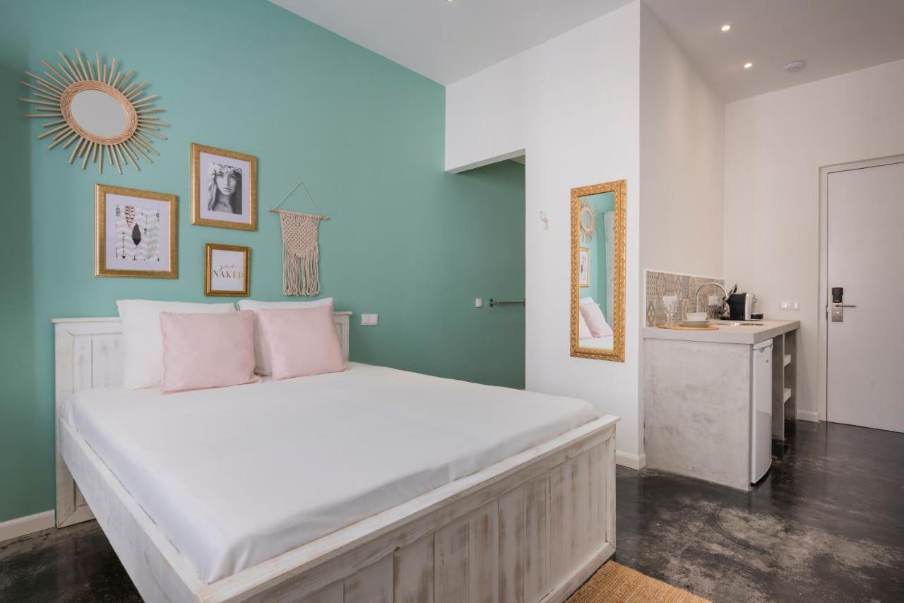 Queen Room with Balcony