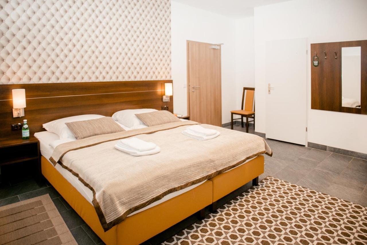 Dreibettzimmer