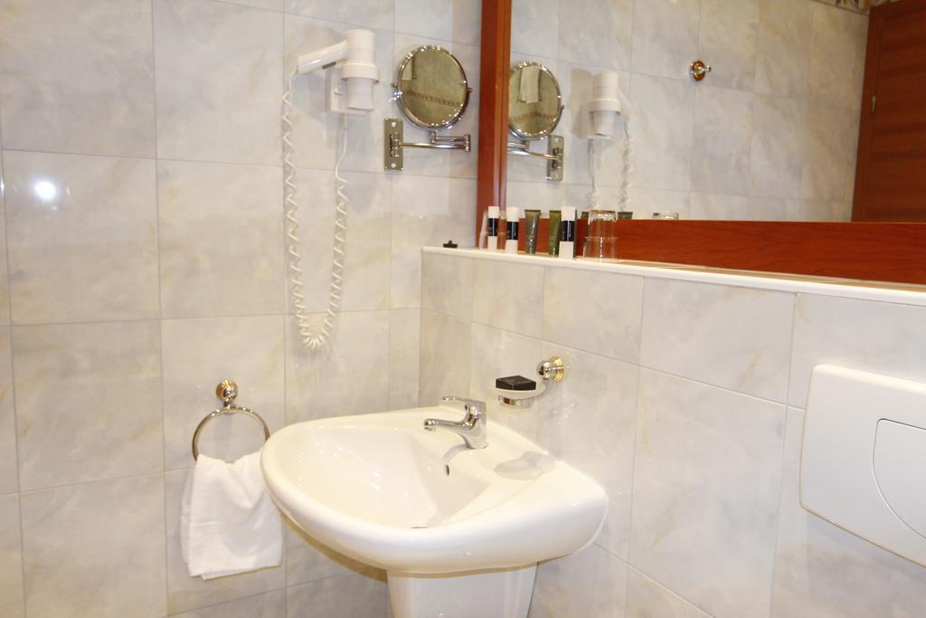 Deluxe Double Room,1015365436:JPEG