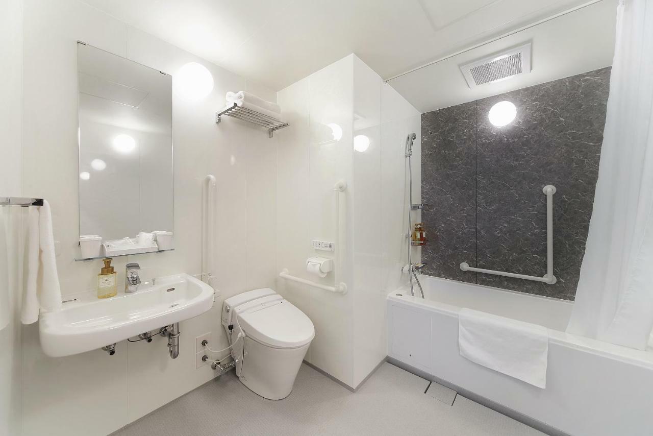Habitación adaptada para personas con movilidad reducida - Cama grande