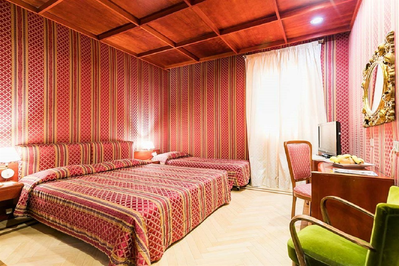 Dreibettzimmer