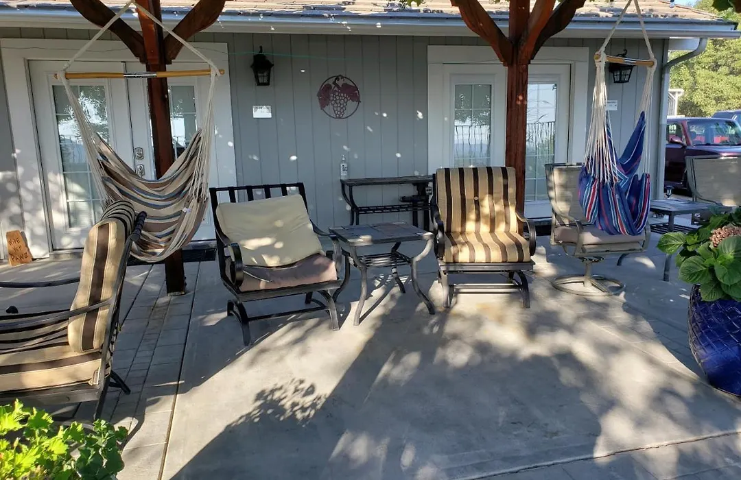 Yosemite Foothill Retreat-1