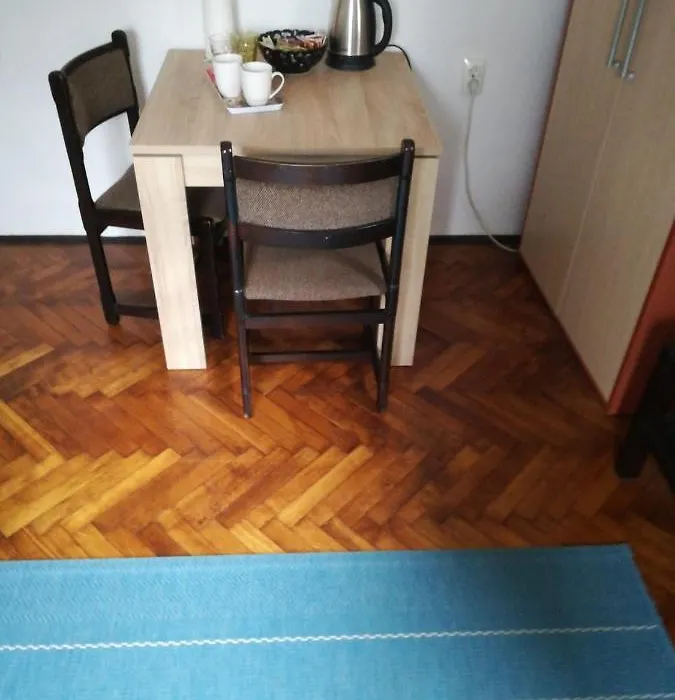 Random Room-1
