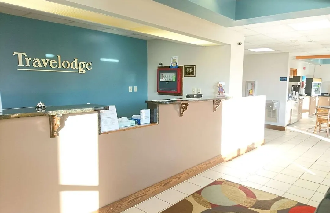 Travelodge By Wyndham Knoxville East-1