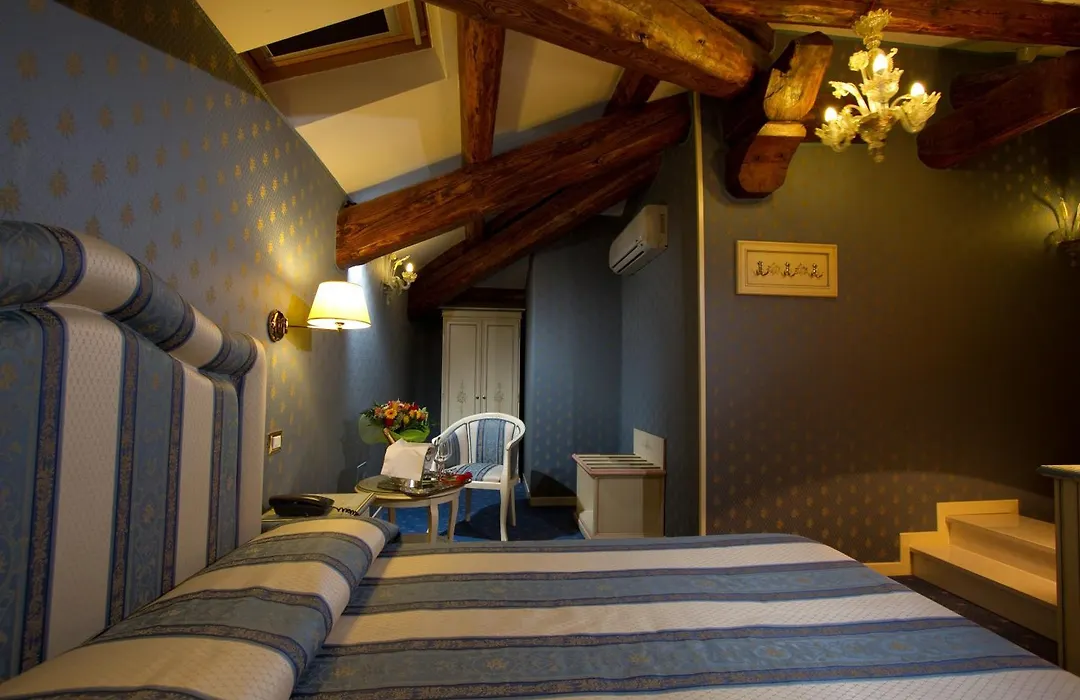 Hotel Conterie-1