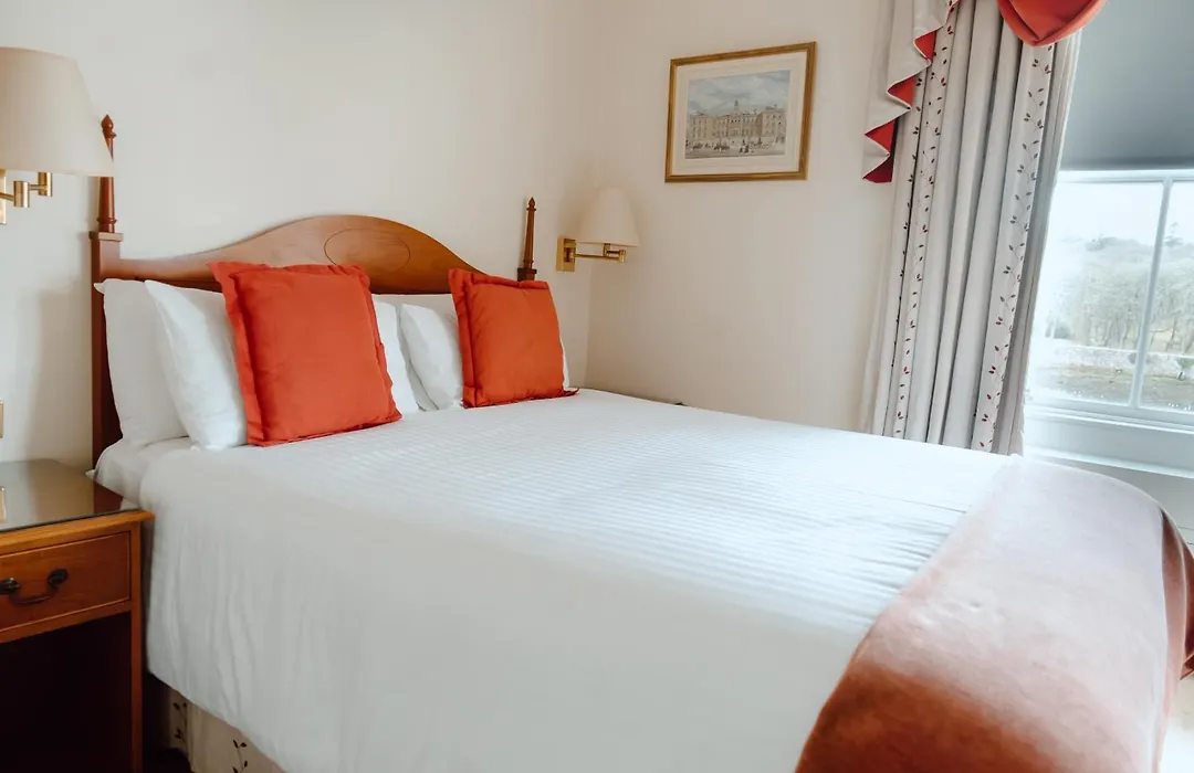 Royal Hotel-1