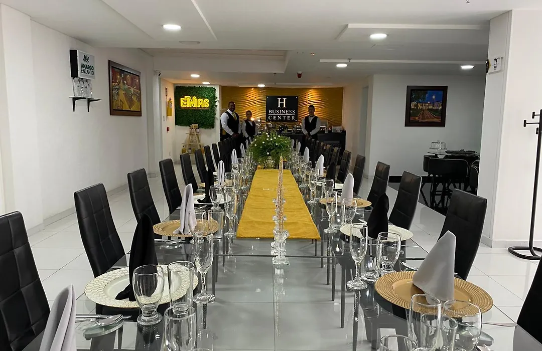 Hotel Business Center-1