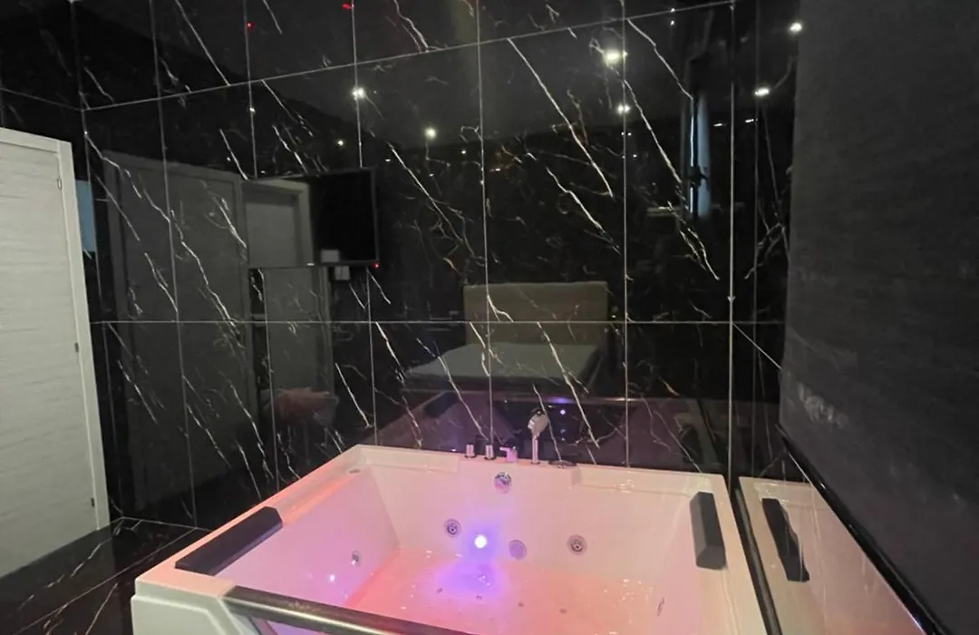 Life Hotel-1