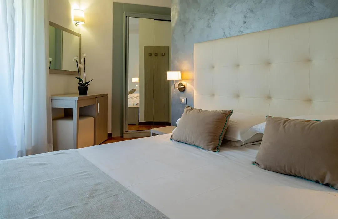 Hotel Gabriella-1