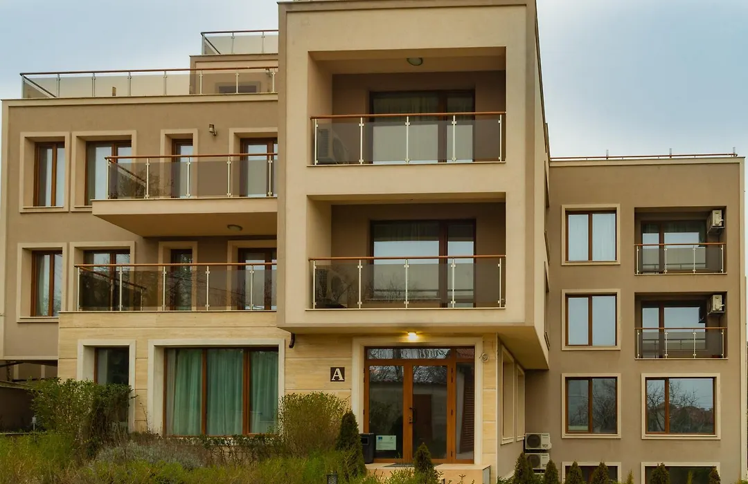 Vemara City Boutique Hotel-Free Parking-1