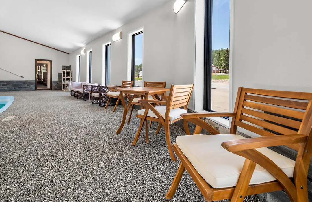 Everspring Inn & Suites-1