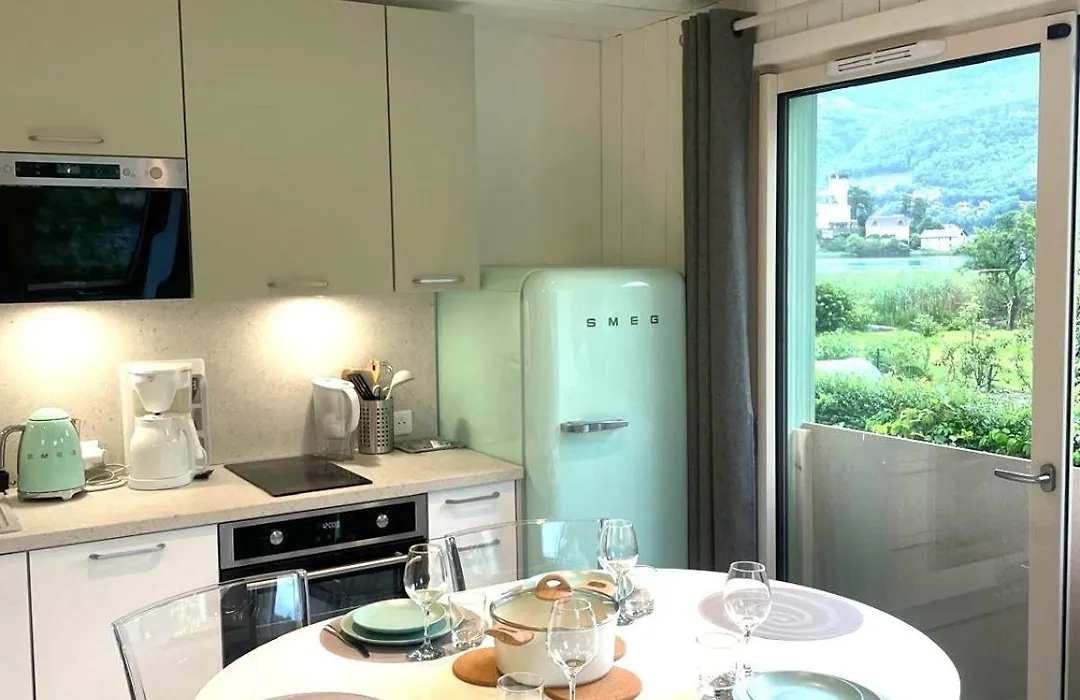 La Baie des Voiles 3 chambres 4 à 6 personnes au bord du lac plage privée-1